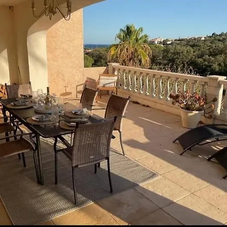 Soleil - Vue Et Montagne - Piscine Privee, Tennis, Acces A Pied