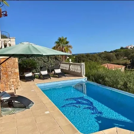 Soleil - Vue Et Montagne - Piscine Privee, Tennis, Acces A Pied *