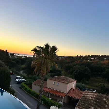 Soleil - Vue Et Montagne - Piscine Privee, Tennis, Acces A Pied *